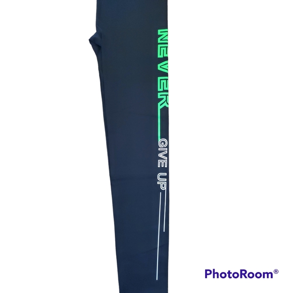 NWOT Itzon Never Give up Black Leggings - Picture 3 of 3